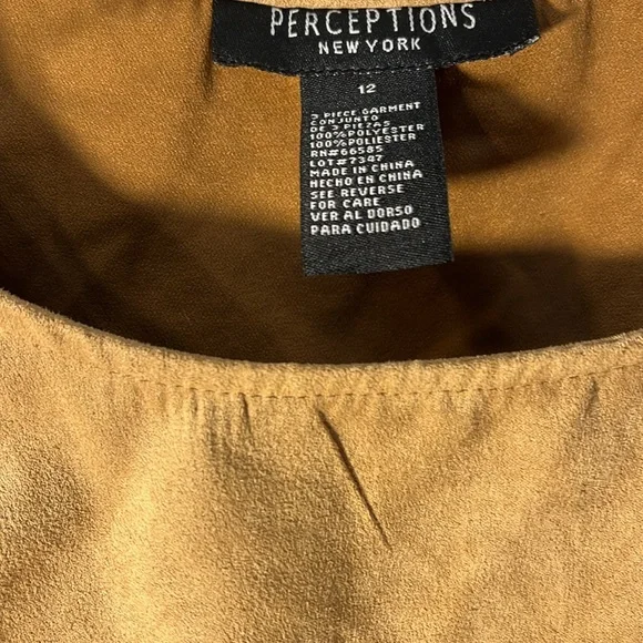 Perceptions Shell 🐚 Tan Top - Picture 3 of 5